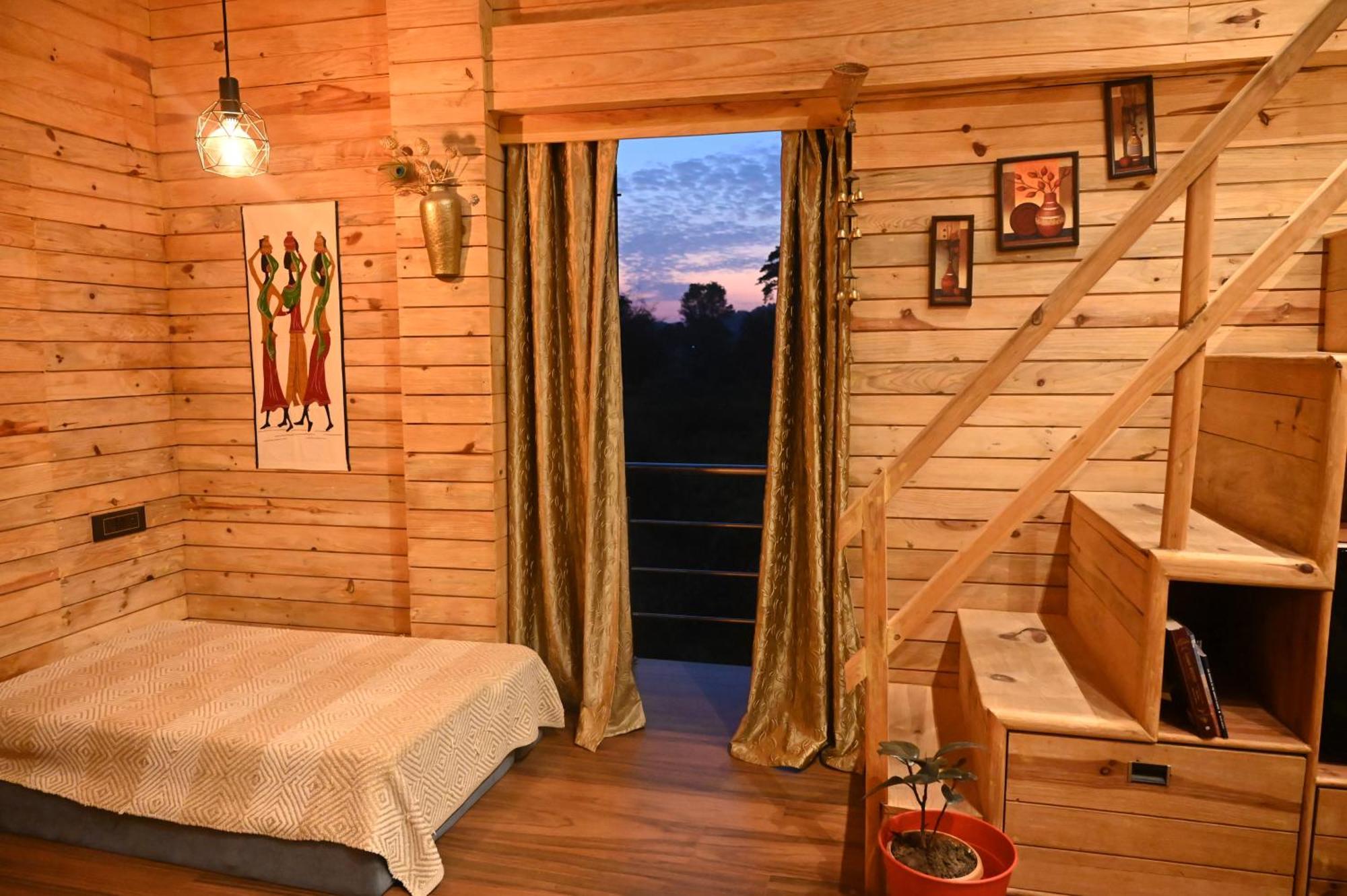 The Cabin By The Bayou Bed & Breakfast Guwahati Ngoại thất bức ảnh